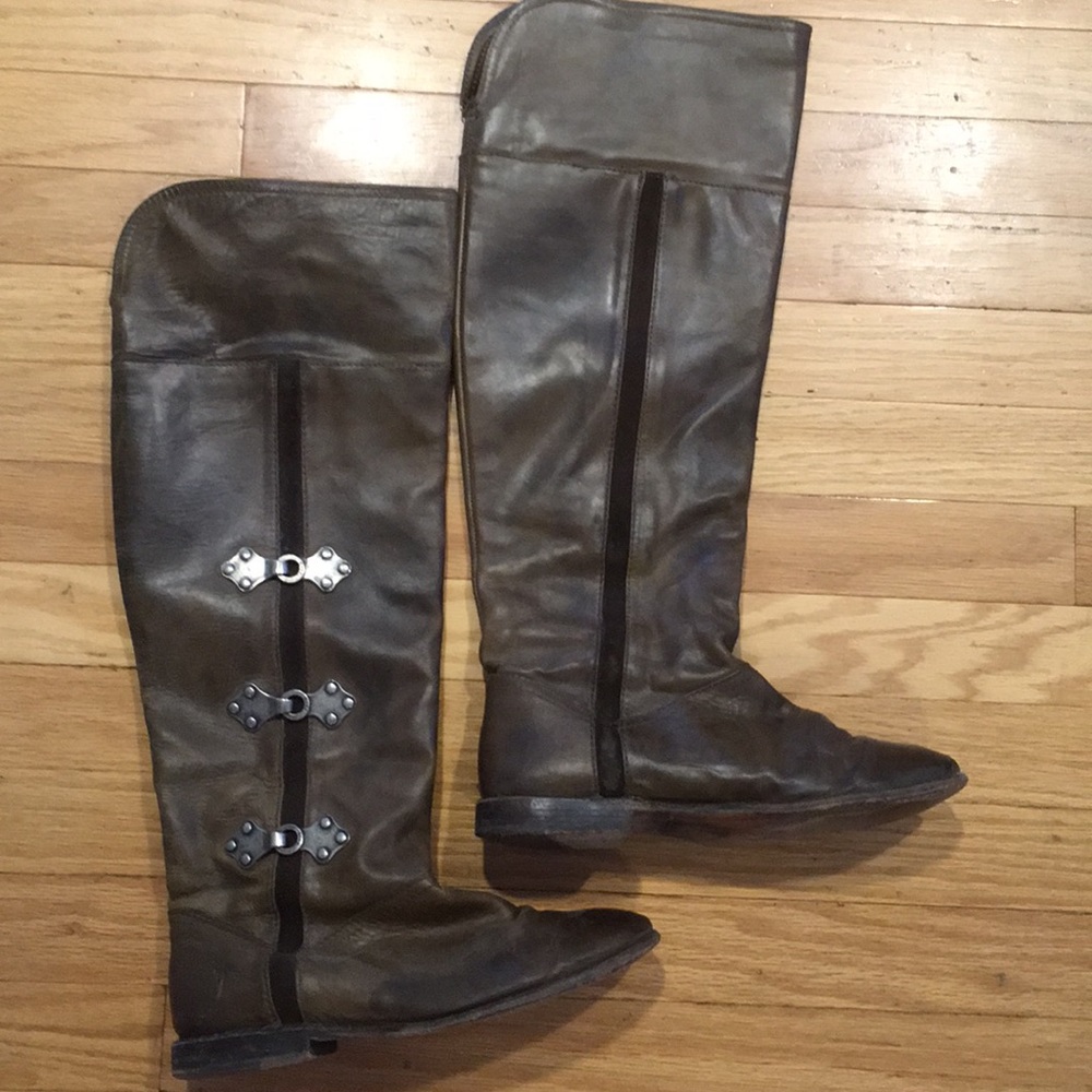Frye Paige clovertab riding boots in fawn